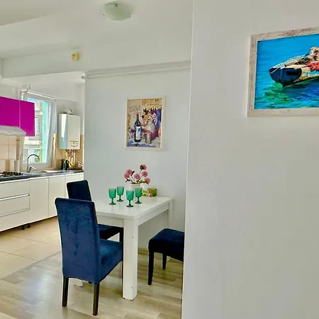 Acqua Santa 66 Summerland Mamaia