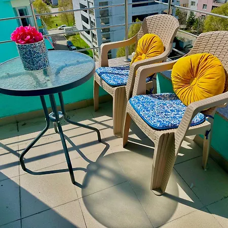 Acqua Santa 66 Summerland Apartment